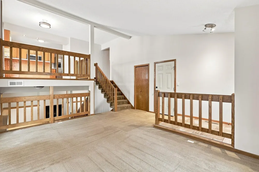 6512 Gray Fox Curve Chanhassen, MN 55317