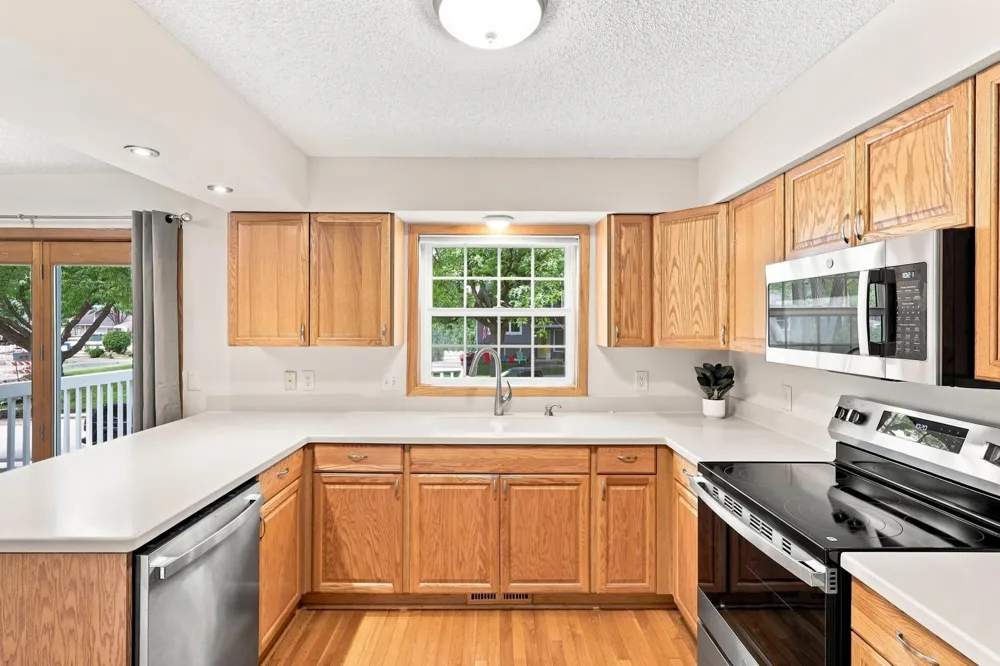 6512 Gray Fox Curve Chanhassen, MN 55317
