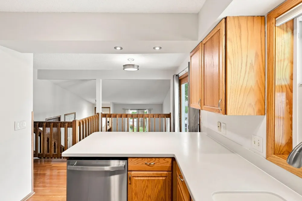 6512 Gray Fox Curve Chanhassen, MN 55317