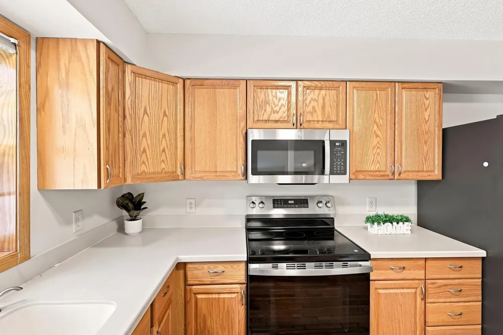6512 Gray Fox Curve Chanhassen, MN 55317