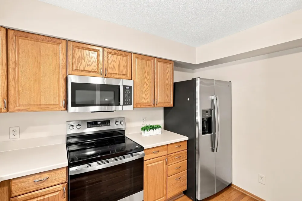 6512 Gray Fox Curve Chanhassen, MN 55317