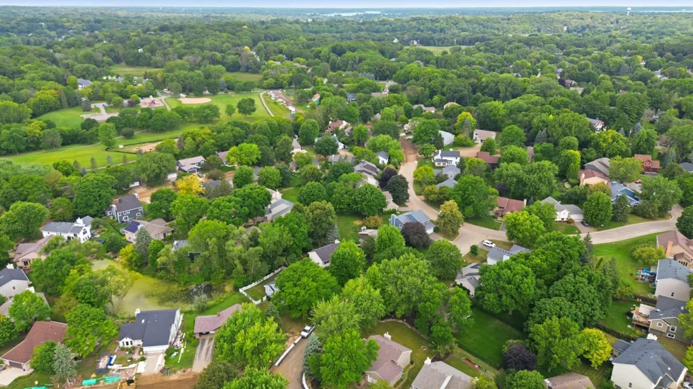 6512 Gray Fox Curve Chanhassen, MN 55317