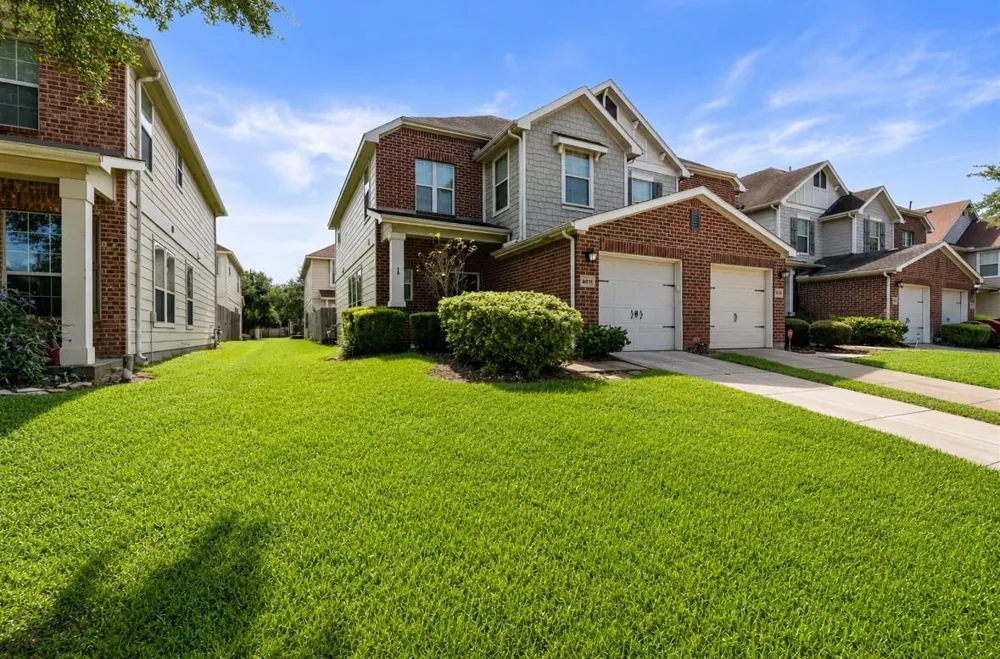 8011 Fisher Glen Lane Houston, TX 77072
