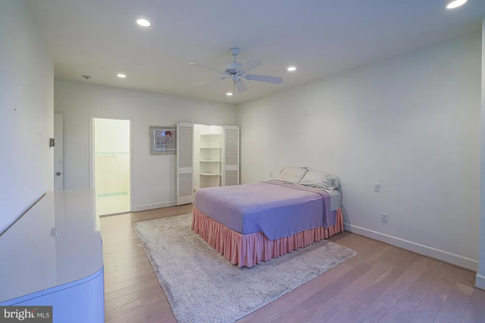 11 SLADE #410 Baltimore, MD 21208