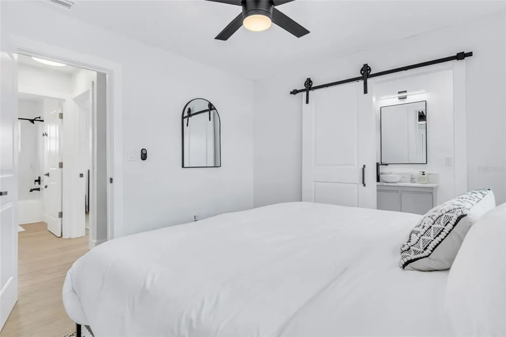 1921 FERN AVENUE Sarasota, FL 34235