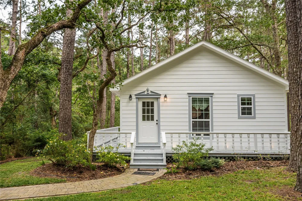1539 Weishuhn Road New Ulm, TX 78950