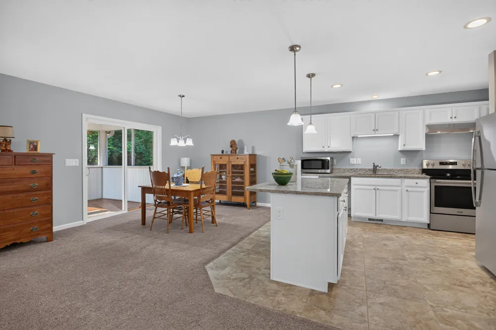 3723 Terrace Hills Lane #10 Jackson, MI 49203