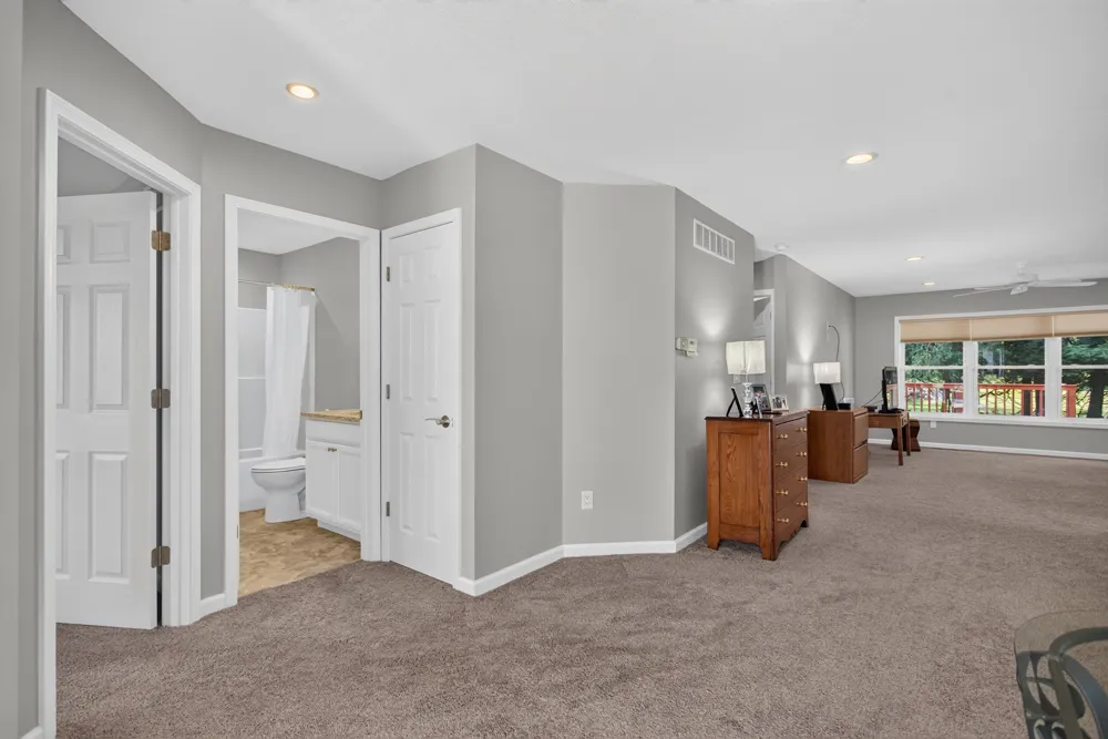 3723 Terrace Hills Lane #10 Jackson, MI 49203