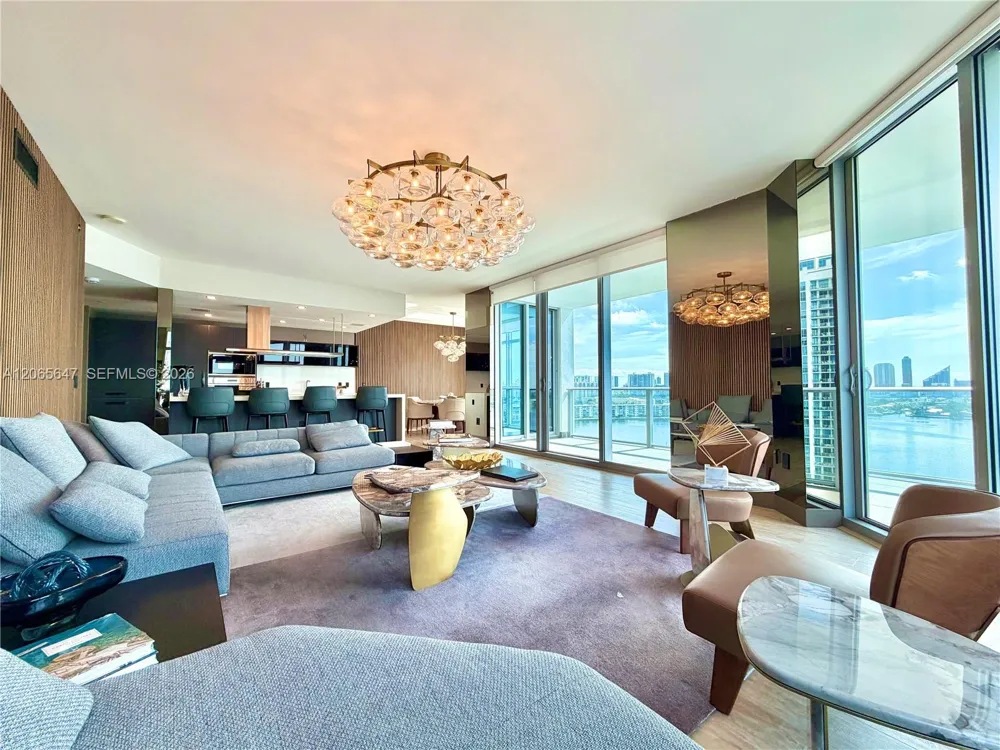 17301 Biscayne Blvd #1409 North Miami Beach, FL 33160