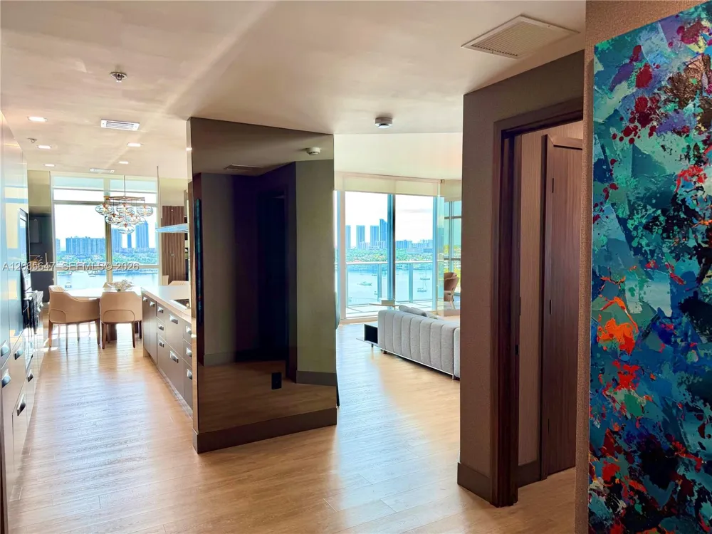 17301 Biscayne Blvd #1409 North Miami Beach, FL 33160