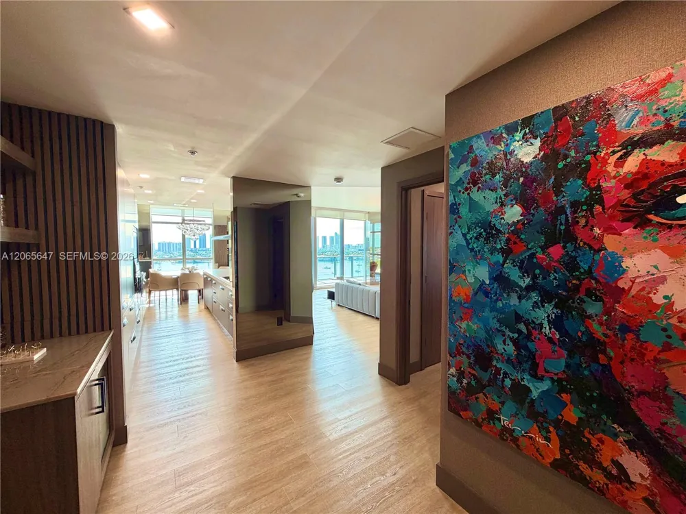 17301 Biscayne Blvd #1409 North Miami Beach, FL 33160