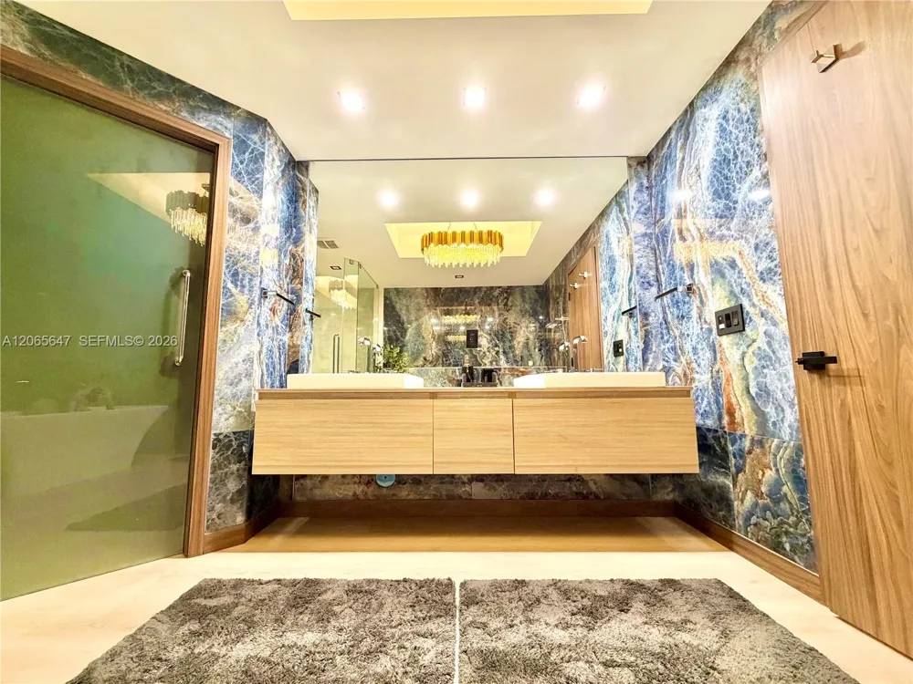 17301 Biscayne Blvd #1409 North Miami Beach, FL 33160