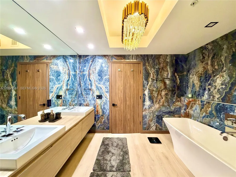 17301 Biscayne Blvd #1409 North Miami Beach, FL 33160