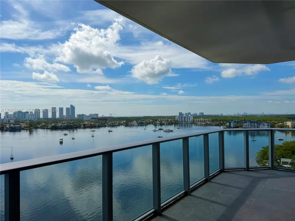 17301 Biscayne Blvd #1409 North Miami Beach, FL 33160
