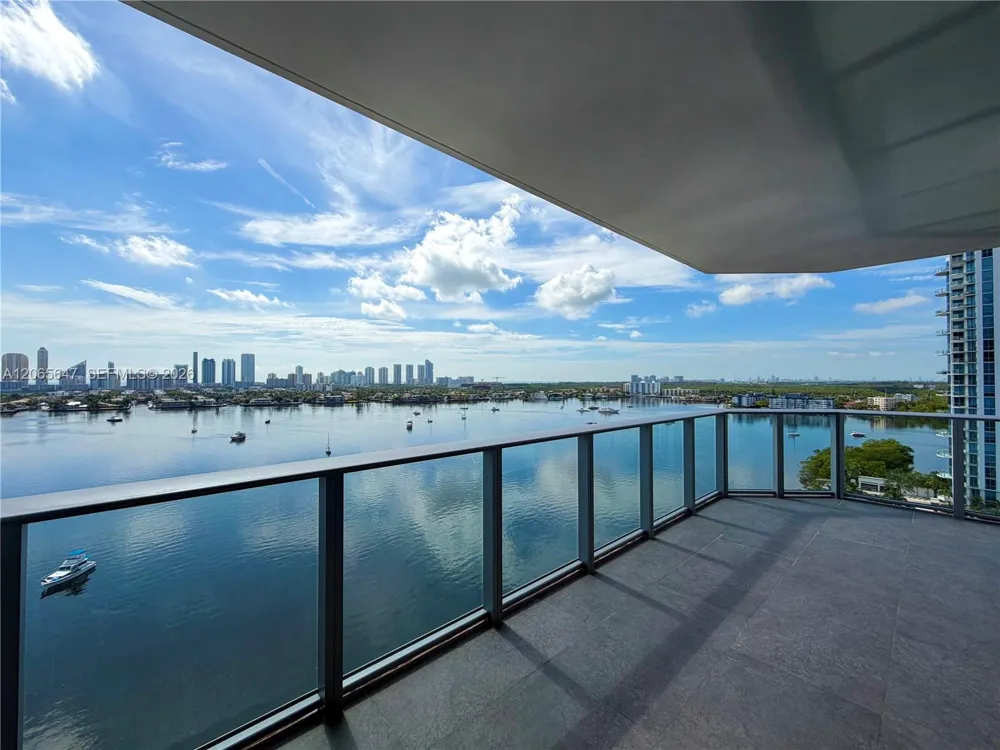 17301 Biscayne Blvd #1409 North Miami Beach, FL 33160