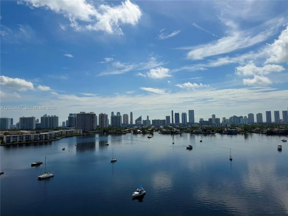 17301 Biscayne Blvd #1409 North Miami Beach, FL 33160