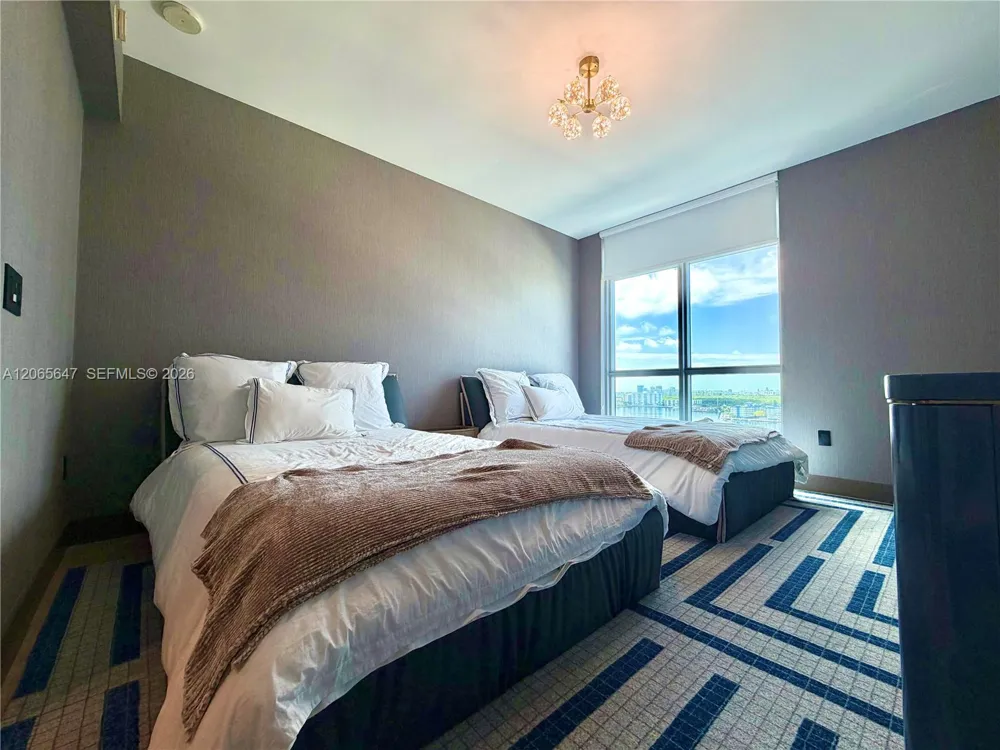 17301 Biscayne Blvd #1409 North Miami Beach, FL 33160