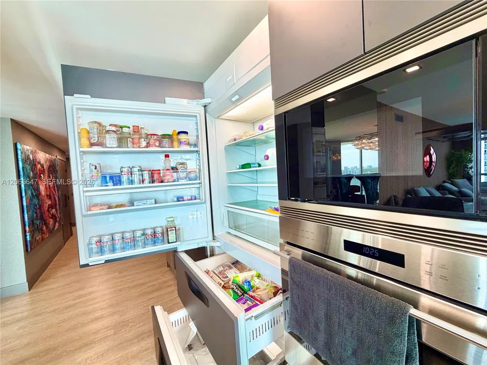17301 Biscayne Blvd #1409 North Miami Beach, FL 33160