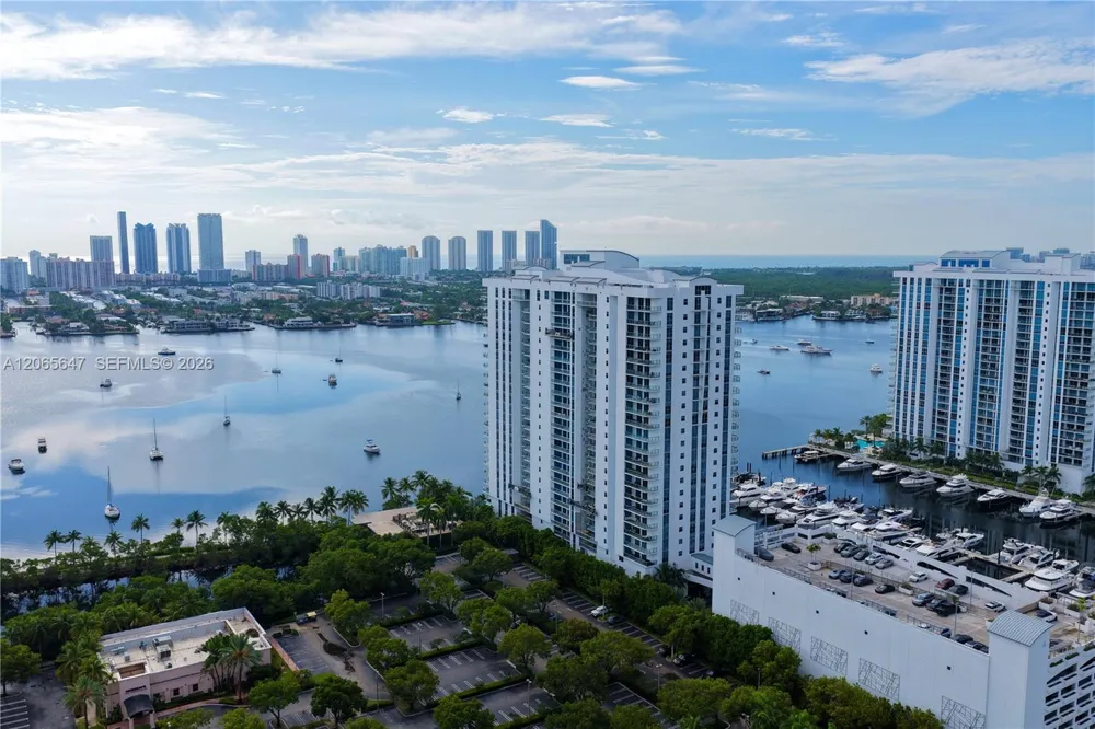 17301 Biscayne Blvd #1409 North Miami Beach, FL 33160