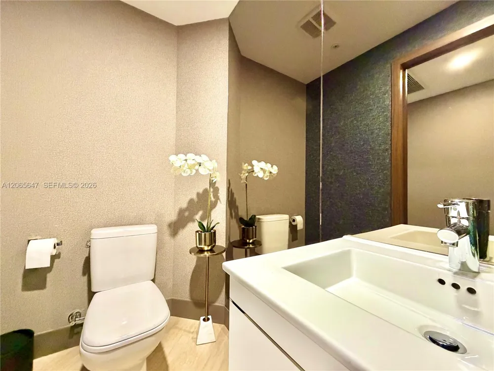 17301 Biscayne Blvd #1409 North Miami Beach, FL 33160