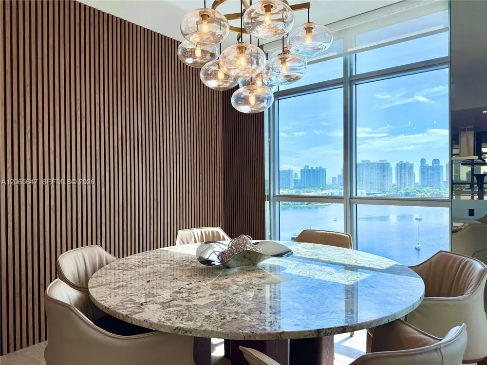 17301 Biscayne Blvd #1409 North Miami Beach, FL 33160