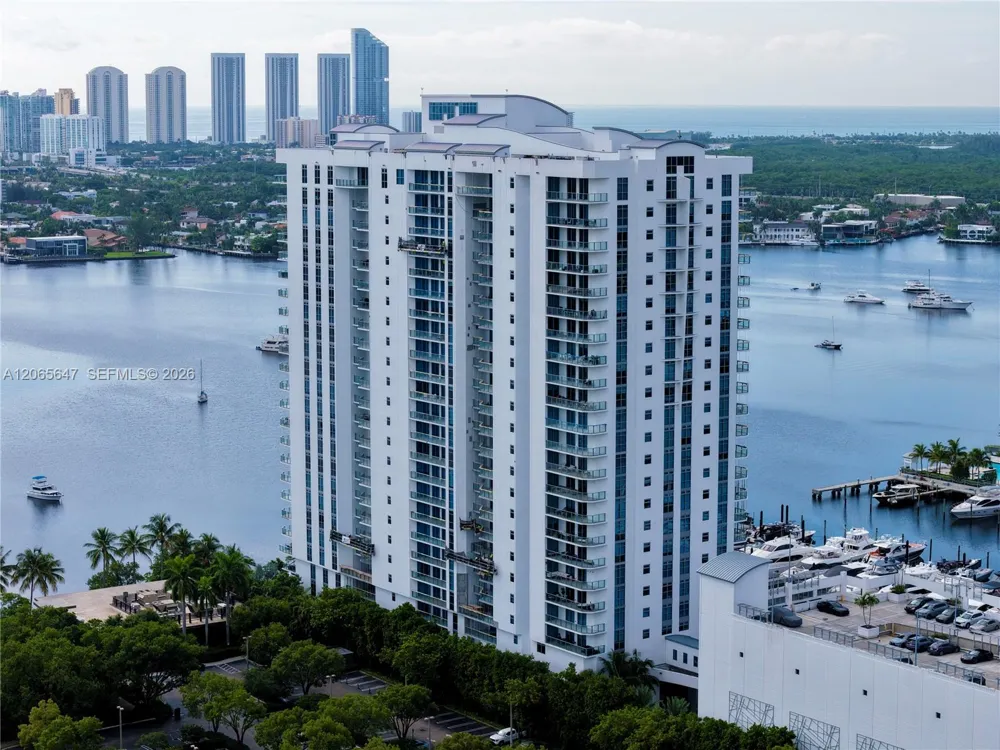 17301 Biscayne Blvd #1409 North Miami Beach, FL 33160