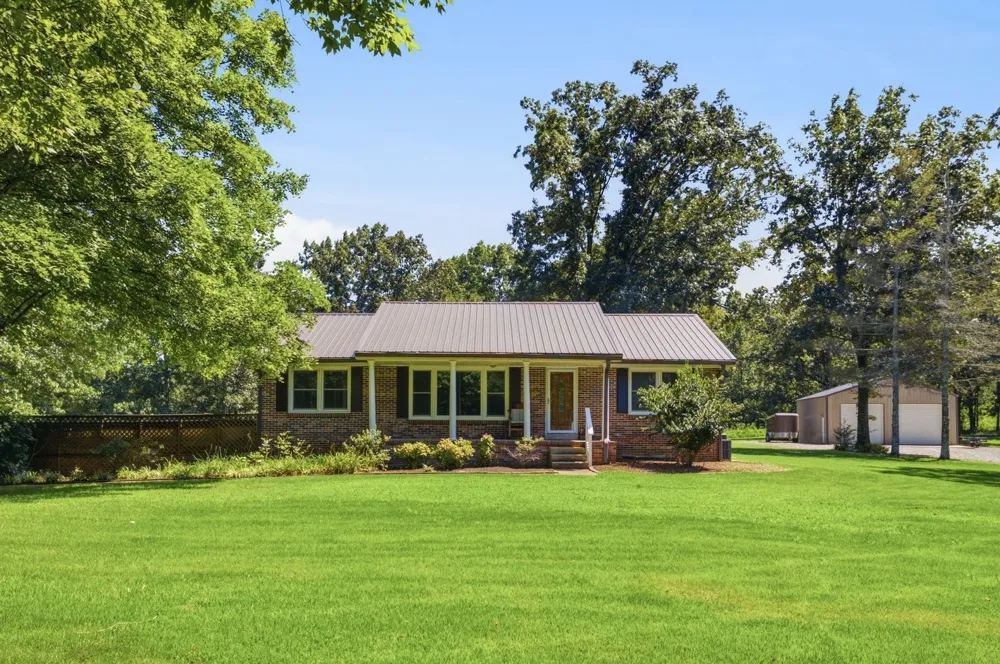 2837 Hopkins Bridge Rd Lewisburg, TN 37091