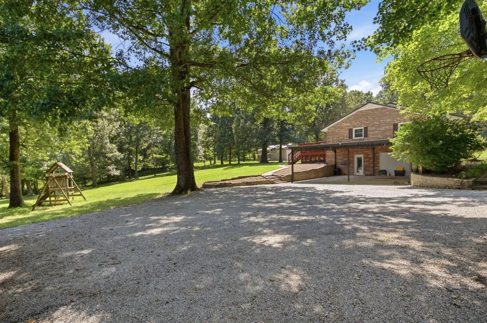 2837 Hopkins Bridge Rd Lewisburg, TN 37091