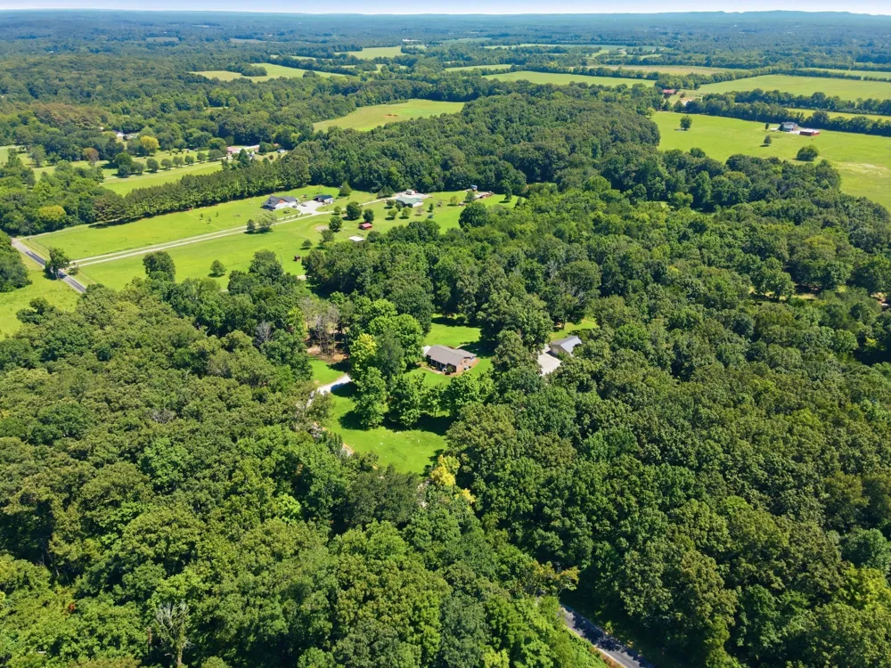 2837 Hopkins Bridge Rd Lewisburg, TN 37091