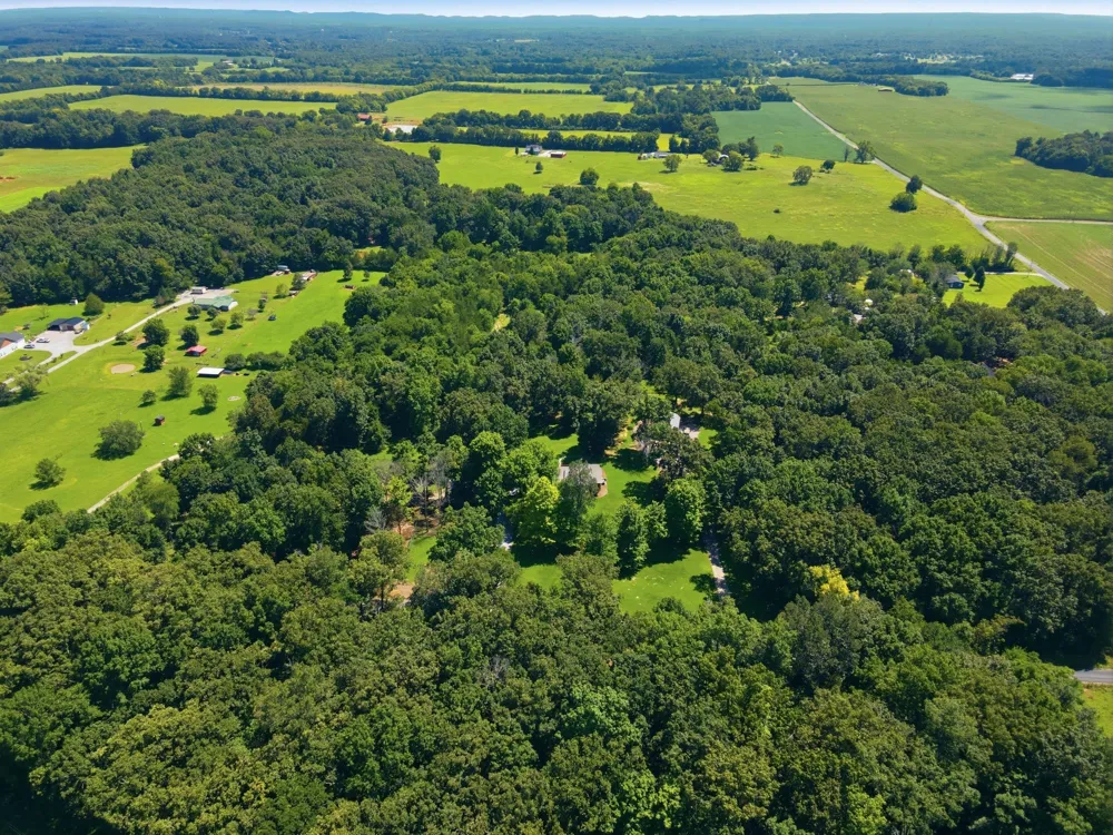 2837 Hopkins Bridge Rd Lewisburg, TN 37091