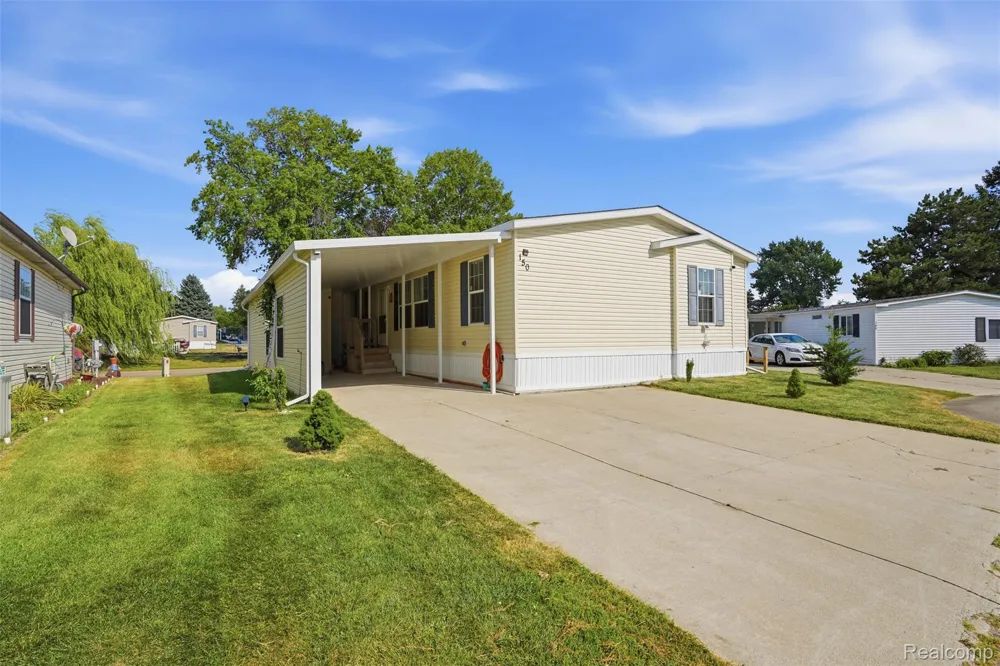 150 Whippoorwill Lane Rochester Hills City, MI 48309