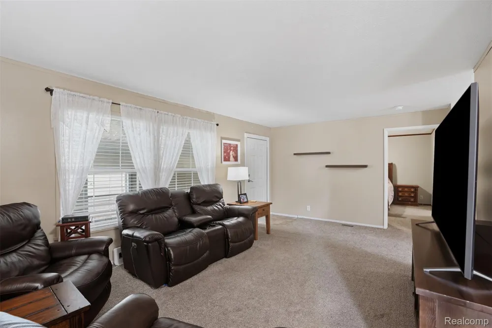 150 Whippoorwill Lane Rochester Hills City, MI 48309