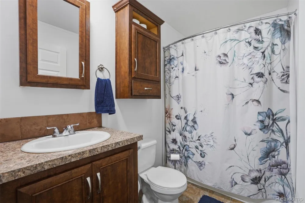 150 Whippoorwill Lane Rochester Hills City, MI 48309