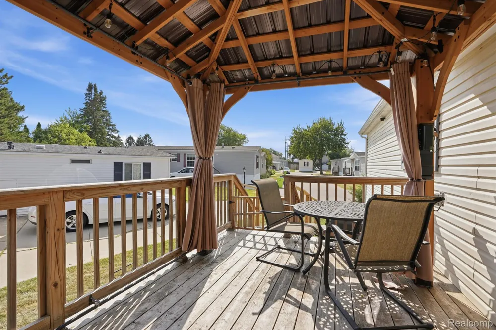 150 Whippoorwill Lane Rochester Hills City, MI 48309