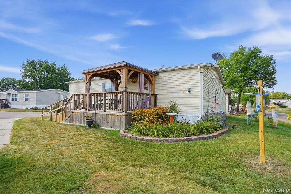 150 Whippoorwill Lane Rochester Hills City, MI 48309