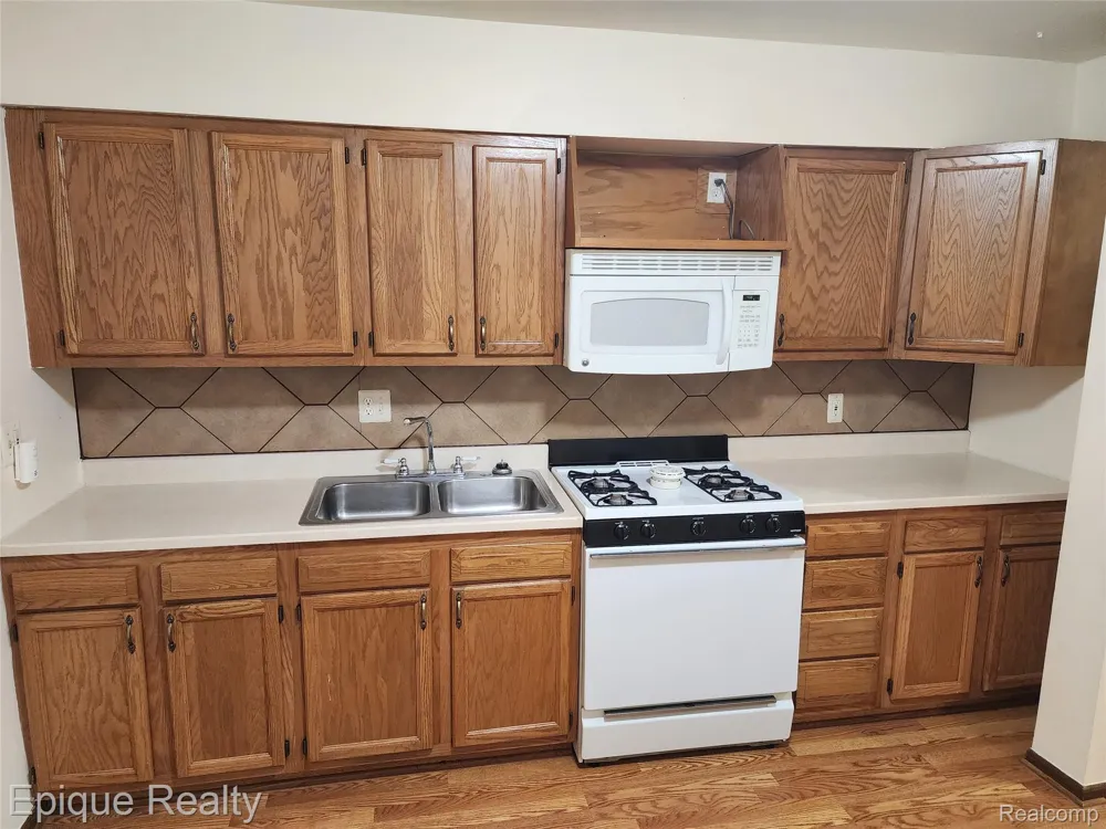 5637 Lapeer Road #5637 Kimball Township, MI 48074