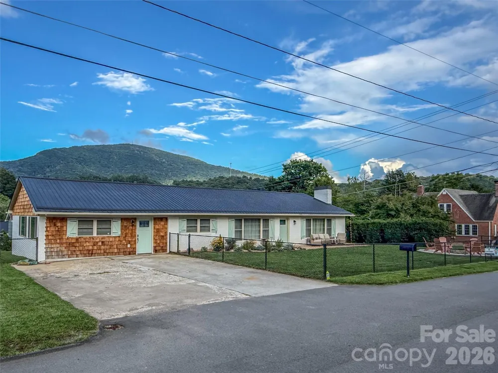 402 Wilton Avenue West Jefferson, NC 28694