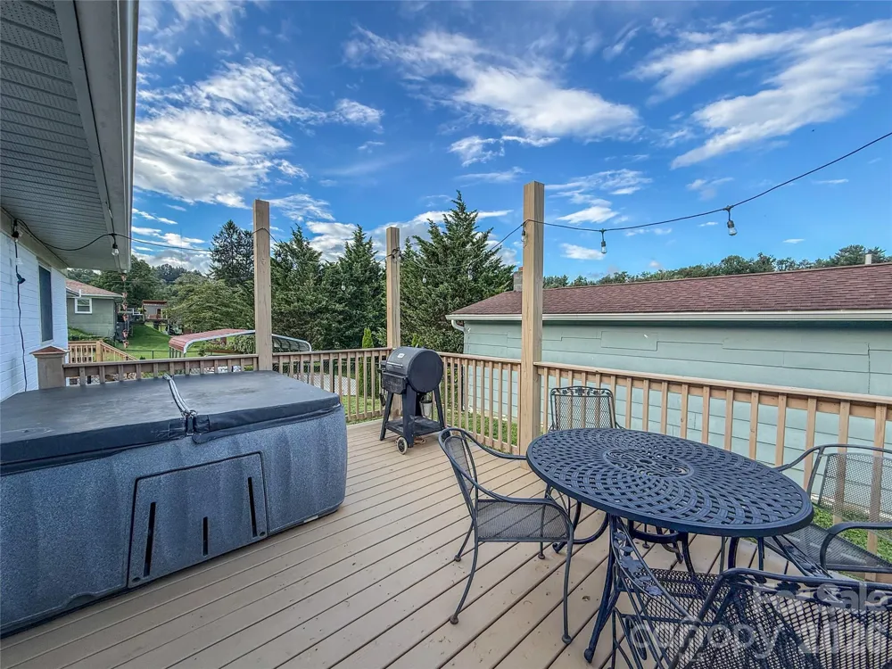 402 Wilton Avenue West Jefferson, NC 28694