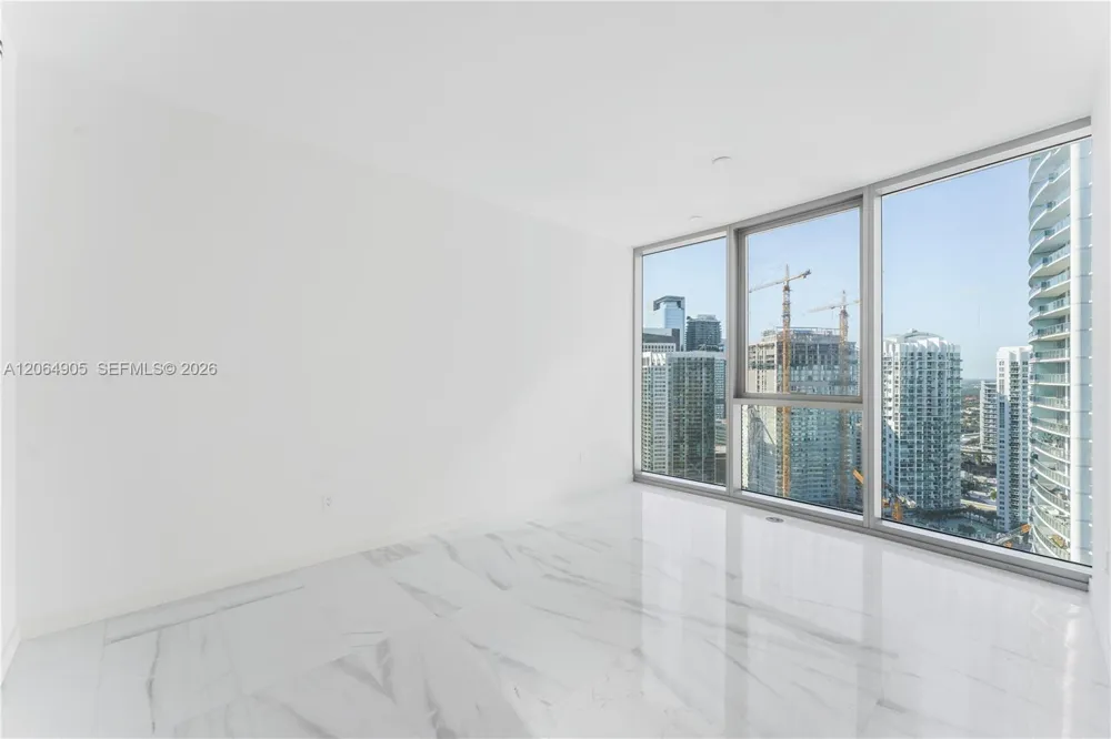 300 Biscayne Blvd Way #3507 Miami, FL 33131