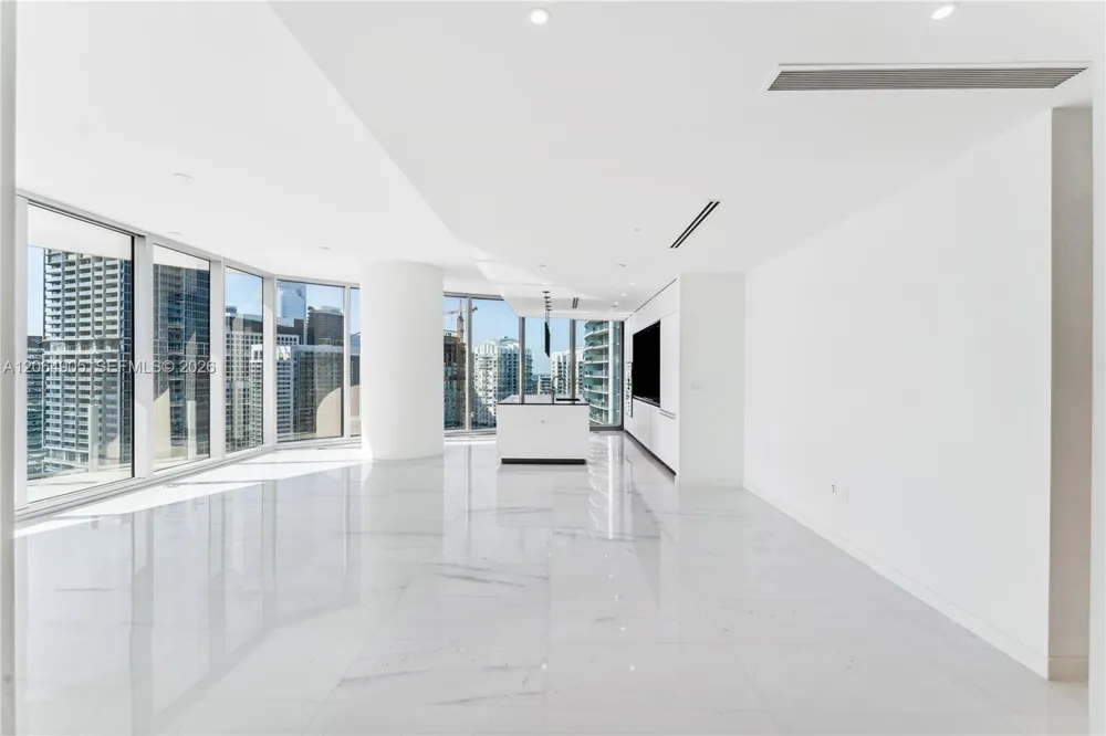300 Biscayne Blvd Way #3507 Miami, FL 33131