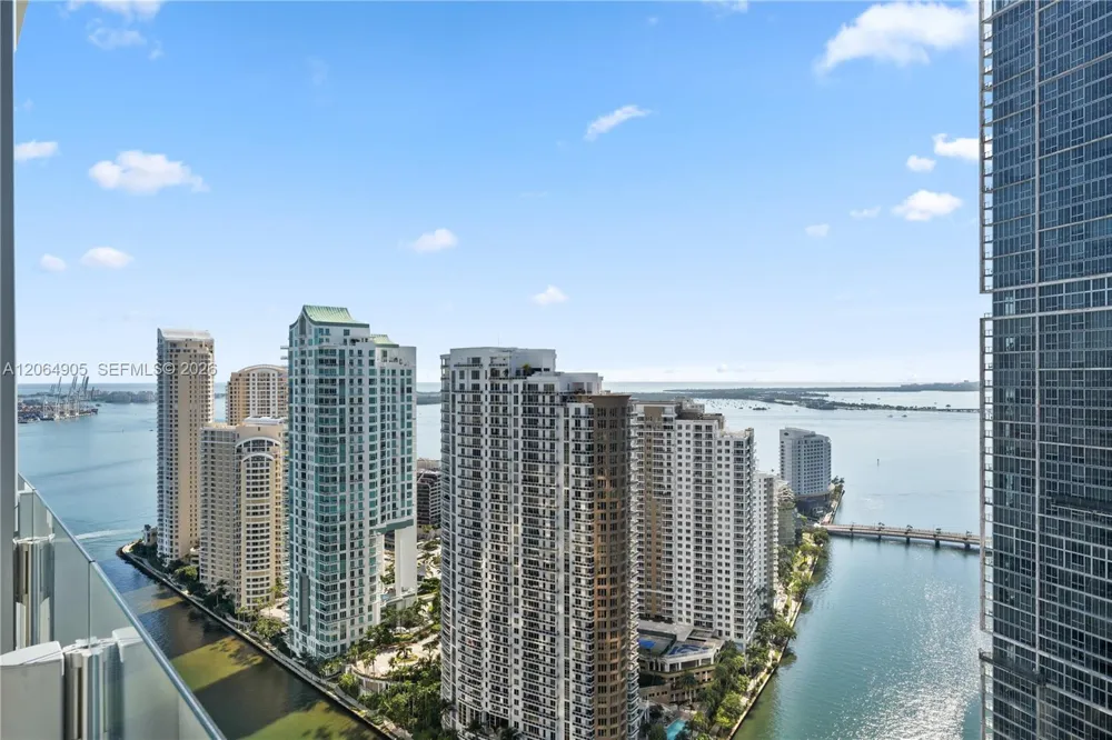 300 Biscayne Blvd Way #3507 Miami, FL 33131