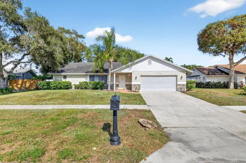 4135 Bay Laurel Way