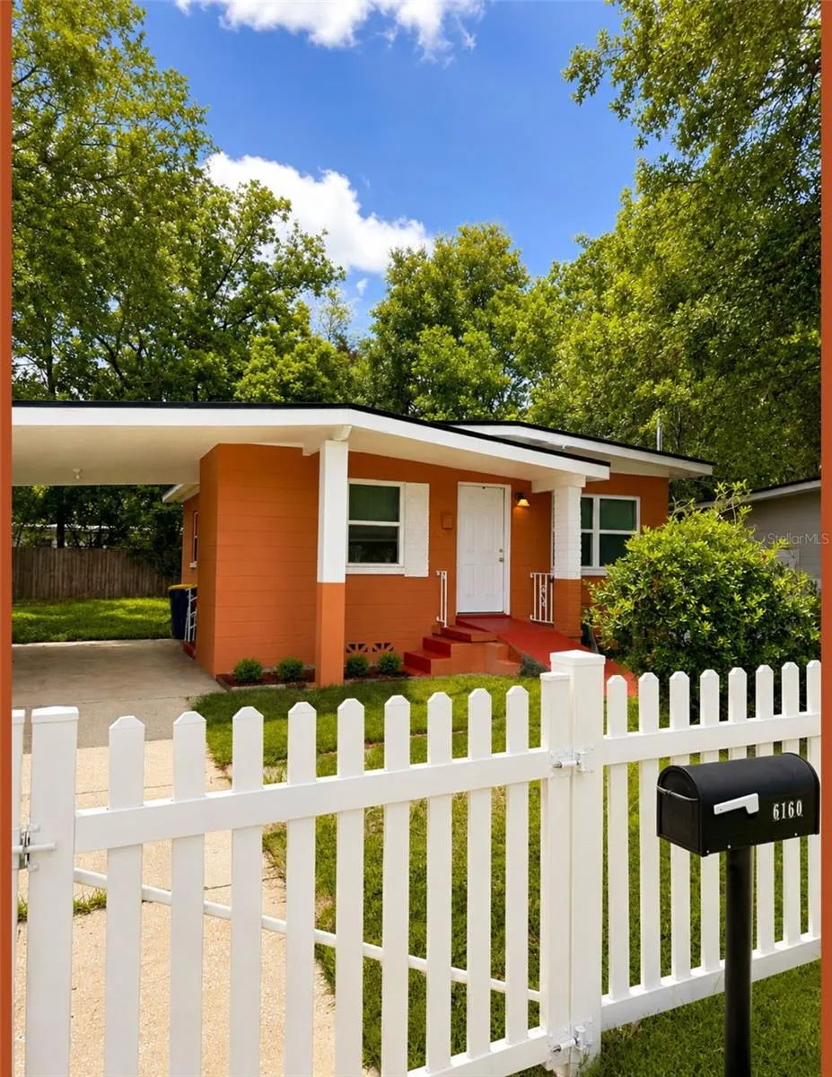 6160 STRAWFLOWER PLACE Jacksonville, FL 32209
