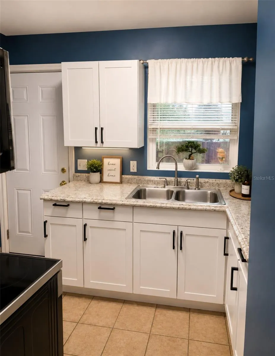 6160 STRAWFLOWER PLACE Jacksonville, FL 32209