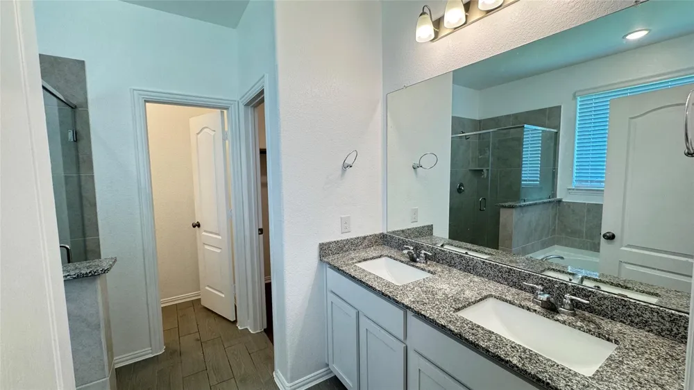 8111 Royal Palm Ct Fulshear, TX 77441