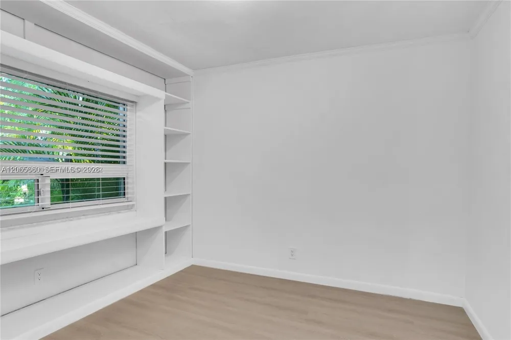 617 NE 2nd Pl Dania Beach, FL 33004
