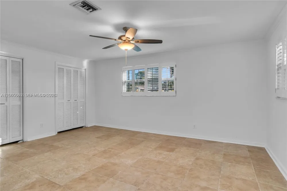 617 NE 2nd Pl Dania Beach, FL 33004