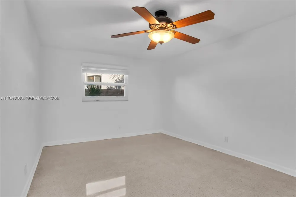 617 NE 2nd Pl Dania Beach, FL 33004