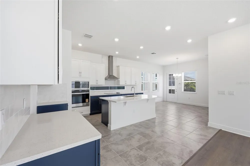10085 BALLAST DRIVE Orlando, FL 32827