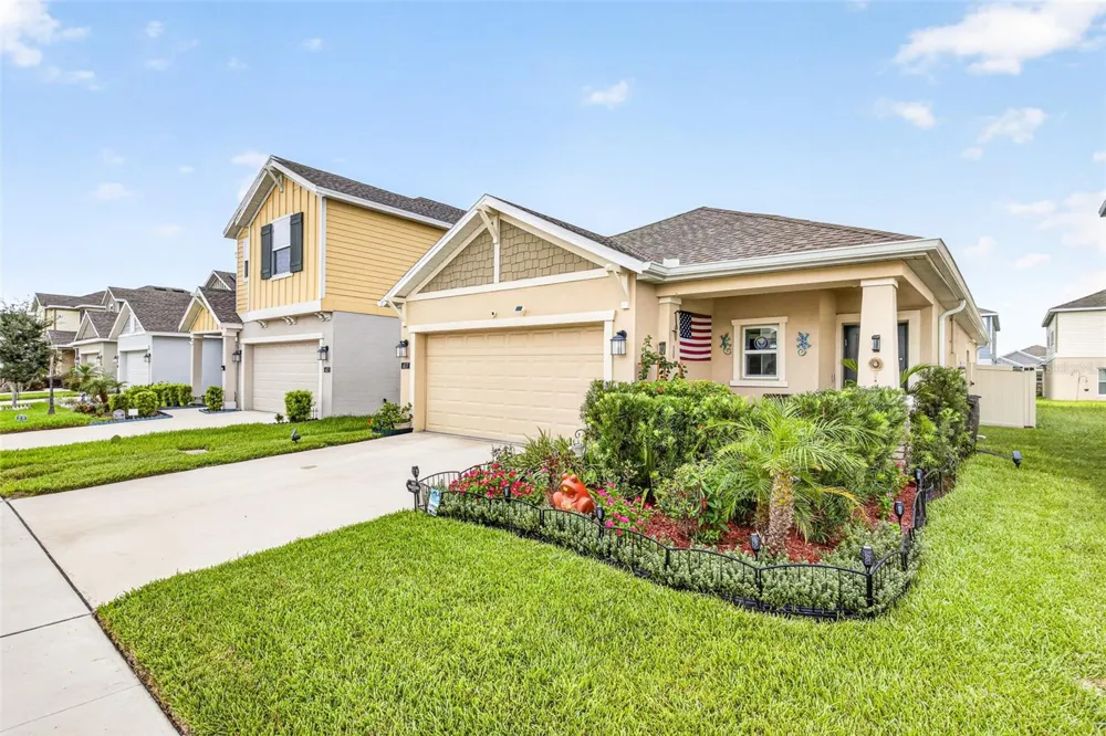 617 TROTTERS DRIVE Eagle Lake, FL 33839